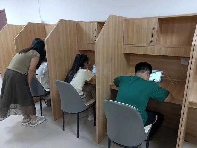 开元棋牌app 待你学AI智习室：用智慧点亮孩子的未来之光